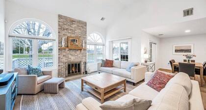 Modern Southampton Retreat Walking Distance to US Open at Shinnecock