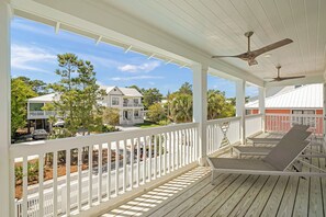 Terrace/patio - Sunny Side Up | Private Pool/Spa | 6-Seater Golf Cart | Walk to Beach (Santa Rosa Beach)