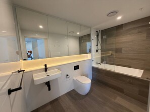 Hair dryer - Mascot 2 bed 027 Close to station easy to anywhere (Mascot)