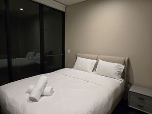 Bed sheets - Glebe one 072 Close to SYD CBD (Glebe)