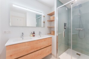 Hair dryer, towels - Fleur de Sel - Centre de Nantes avec parking (Nantes)