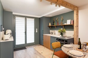 Fridge, microwave, oven, coffee/tea maker - La Croisée des Sentiers - Aperçu Vue Mer (Pléneuf-Val-André)