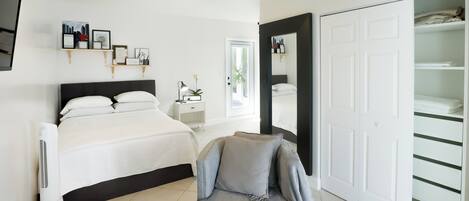 1 bedroom, iron/ironing board, internet, bed sheets