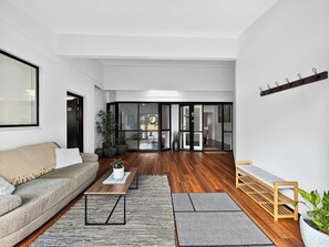 Interior - Elk Estate - Family Resort Comfort & Tranquility (Inverloch)