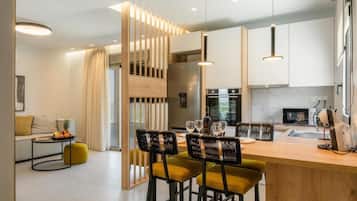 Villa Deluxe, balcon, vue piscine | Cuisine privée