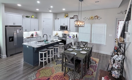 Dining. Wanderlust: Modern Home with Luxury Tub & King Bed 15m to Downtown