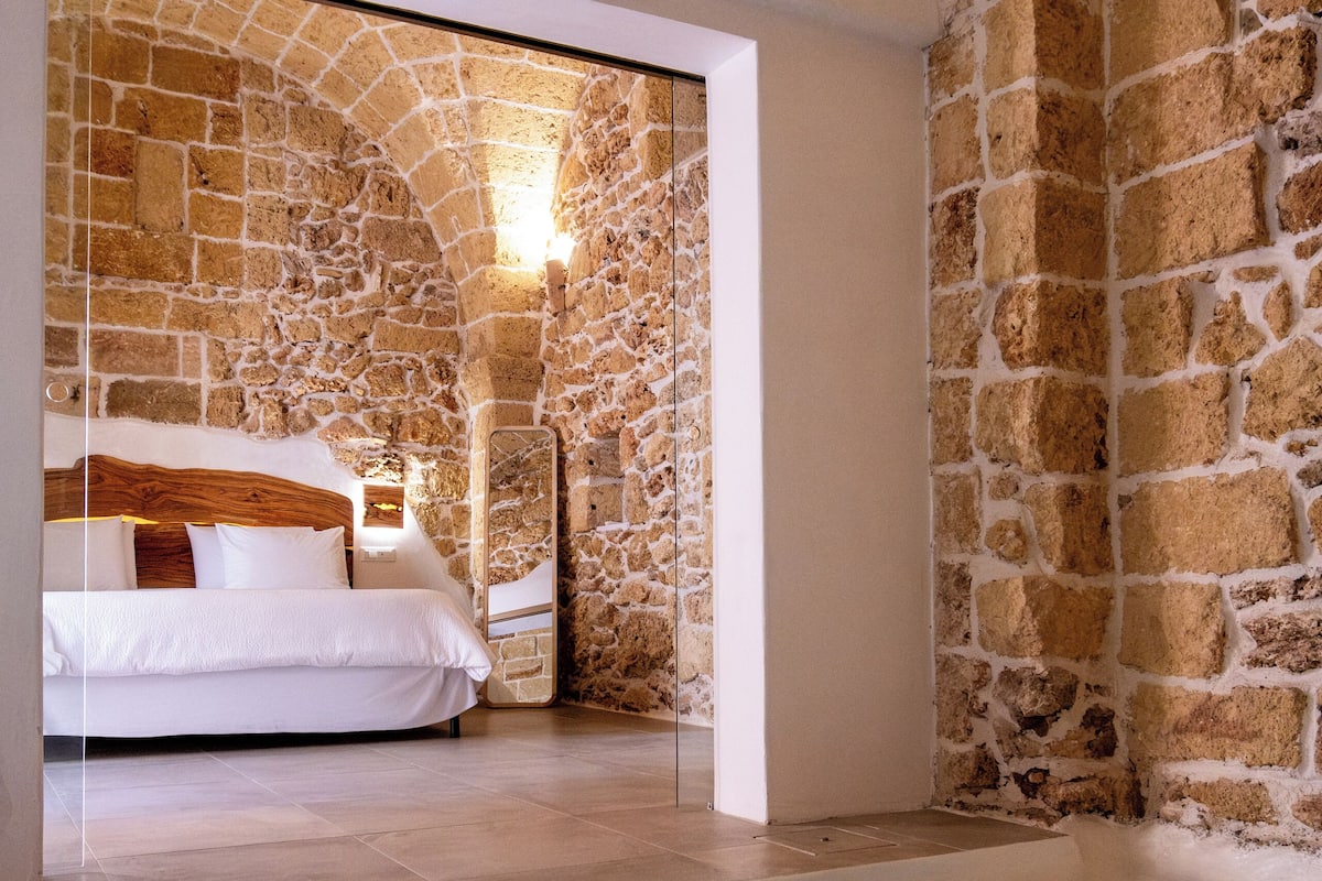 LE PETTEGOLE SUITE DELUXE | 遮光カーテン、防音設備、アイロン / アイロン台、WiFi (無料)