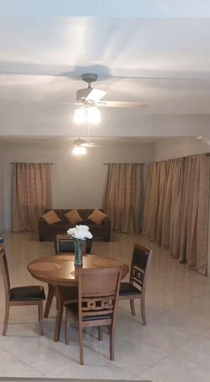 Interior - Sunset At Chalvilles - Peaceful 2-bedroom house with AC in The Valley (East End Village)