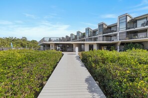 Exterior - 🏖️Intracoastal Views | Pet Friendly | Incredible Location | Marker 33 #2D3🏖️ (New Smyrna Beach)