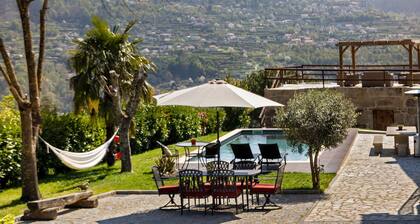 Maison de vacances « Quinta do Rio Douro - Tourisme rural » avec vue montagne, piscine et climatisation