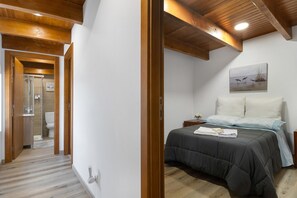 4 chambres, fer et planche à repasser, Wi-Fi, draps fournis