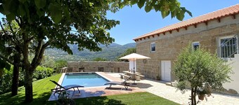 Quinta do Rio Douro – Rural Retreat with Mountain Views, Pool & Air Conditioning