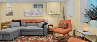 Charming 1-bedroom well located Garden Apartment in Historic West Medford