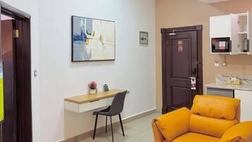 Appartamento Economy, balcone, vista città | Interni