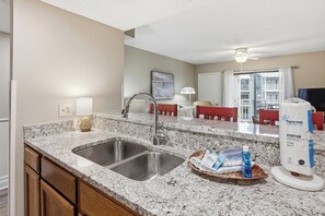 Interior - SUNSHINE SANDCASTLE-Bright Family Friendly Condo Steps to the Beach (Orange Beach)