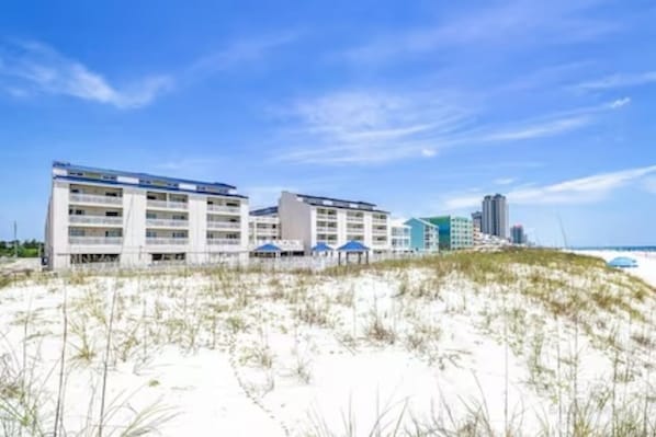 Exterior - SUNSHINE SANDCASTLE-Bright Family Friendly Condo Steps to the Beach (Orange Beach)
