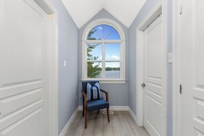 Interior - Luxury Lake House in Mount Uniacke (Mount Uniacke)