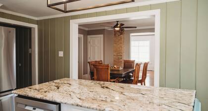 Alpena Home, Sleeps 10, Game Room, pet friendly, Walk to Lake & Downtown