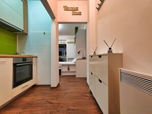 Cookware/dishes/utensils - Central Parliament View Studio (Bucharest)