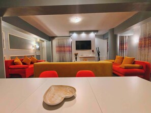 Interior - Balcesti Design Apartment 2 | Walk to Old Town (București)