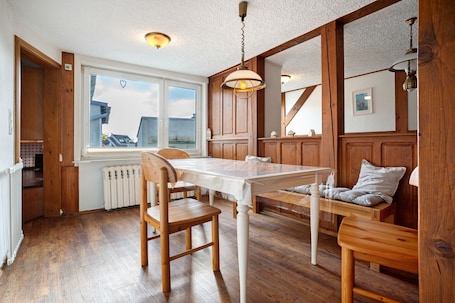 Dining. Apartment 'Ferienwohnung Stavenhagen' with Balcony and Wi-Fi