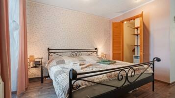 1 habitación, wifi y ropa de cama