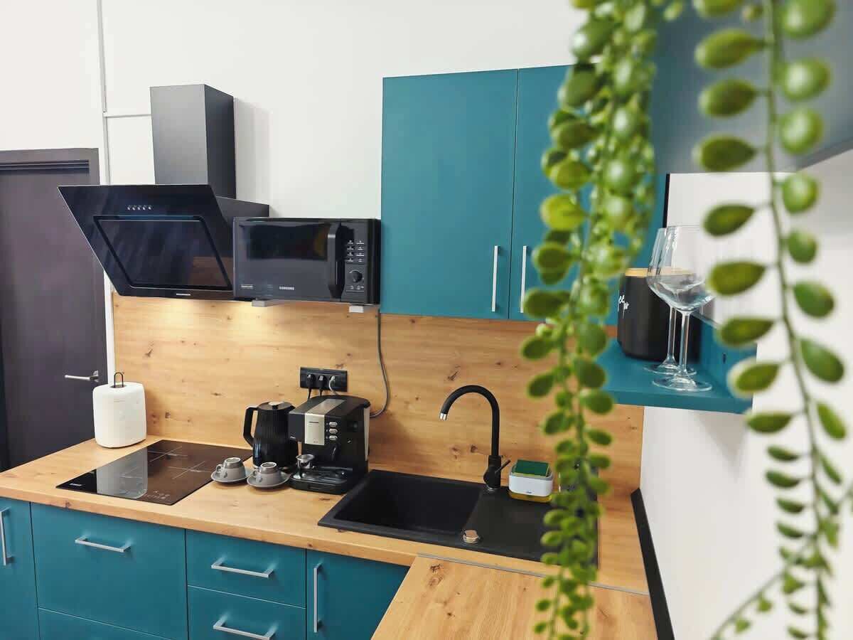 Cookware/dishes/utensils