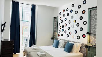 Studio – basic, ikke-røyk, balkong | Blendingsgardiner, strykejern/-brett, wi-fi (inkludert) og sengetøy