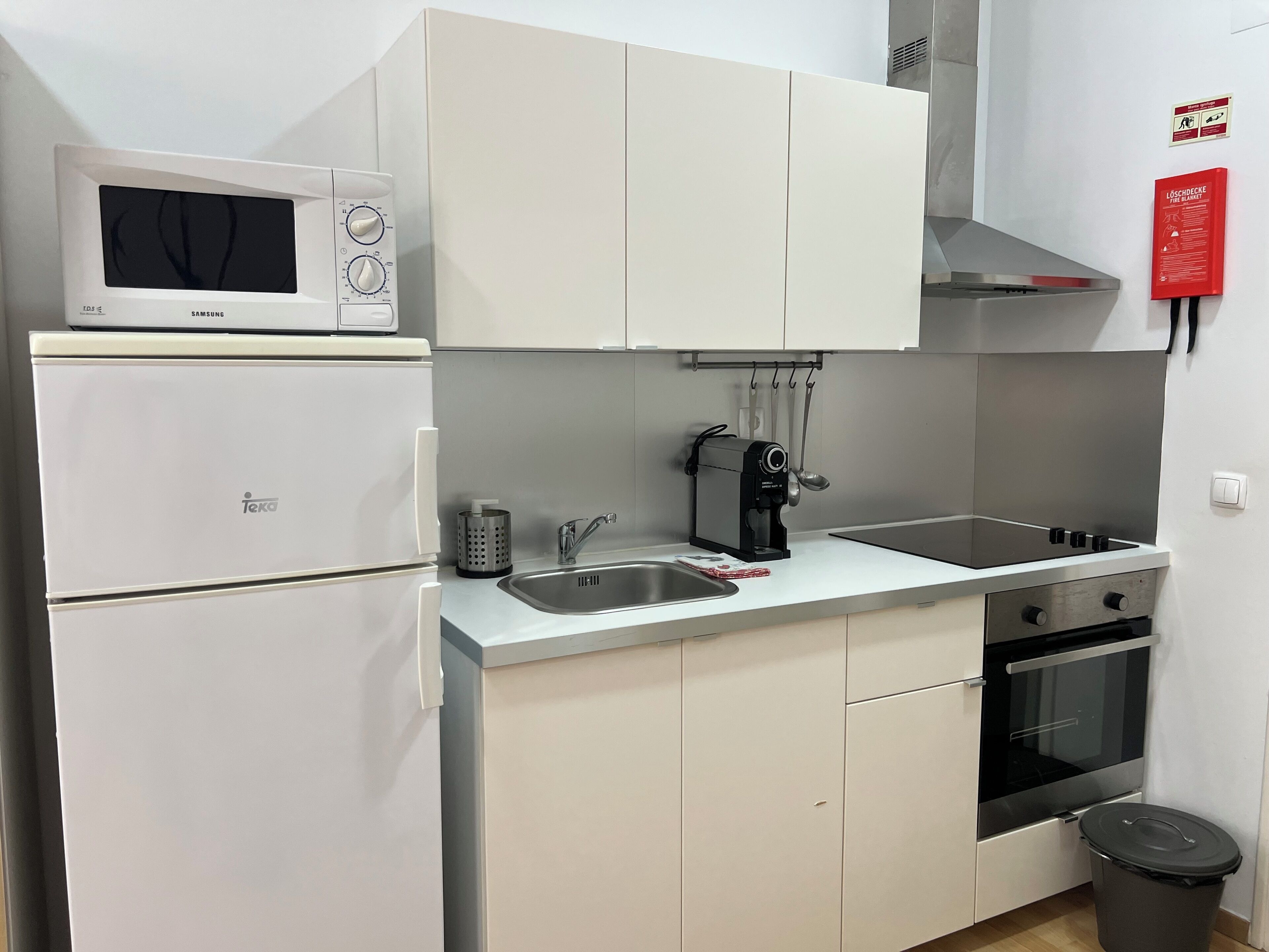 Basic Studio, Balcony | Private kitchen