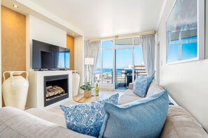 TV - Atlantic Terraces 19 (Cape Town)