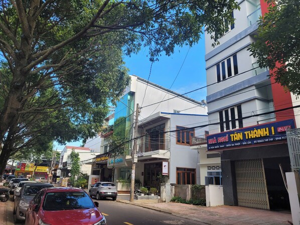 Exterior - Nha Nghi Tan Thanh 1 (Buon Ma Thuot)