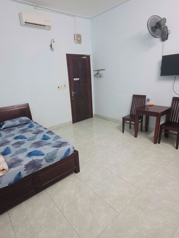 Comfort Single Room, City View | Desk, free WiFi, bed sheets