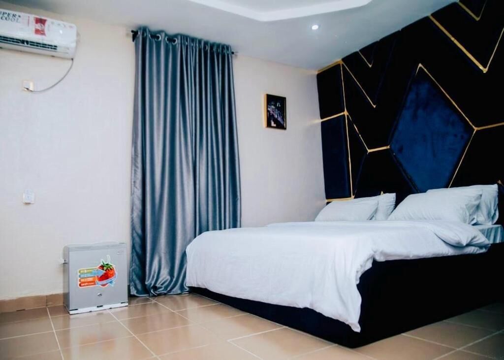 Junior Room, Balcony, City View