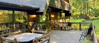 Poconos mountain and Lake Wallenpaupack retreat