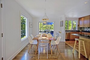 Dining - Southampton Beach House Close Proximity to the U.S. Open (Southampton)