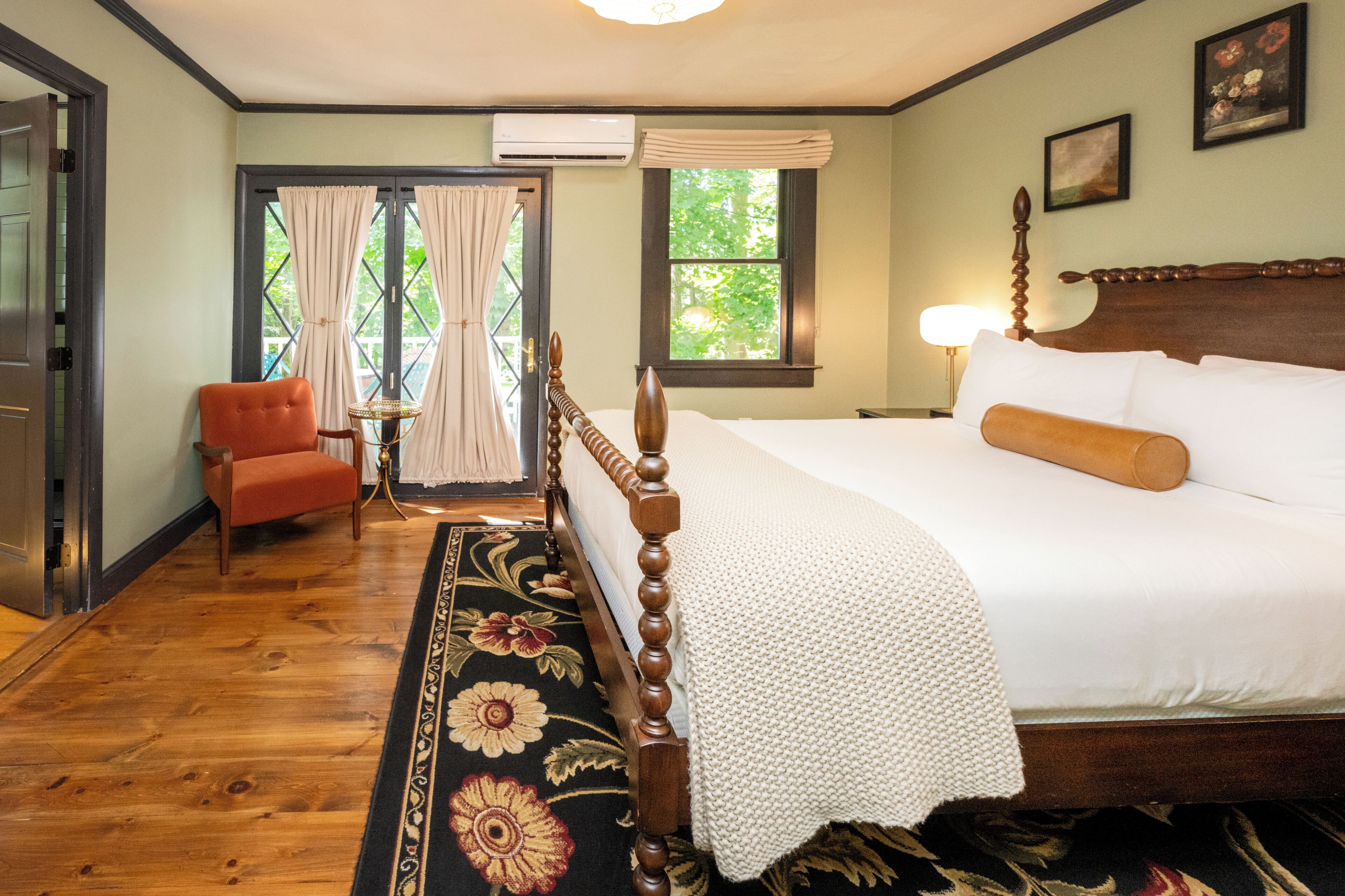 Premier Suite, 1 Bedroom | Blackout drapes, free WiFi