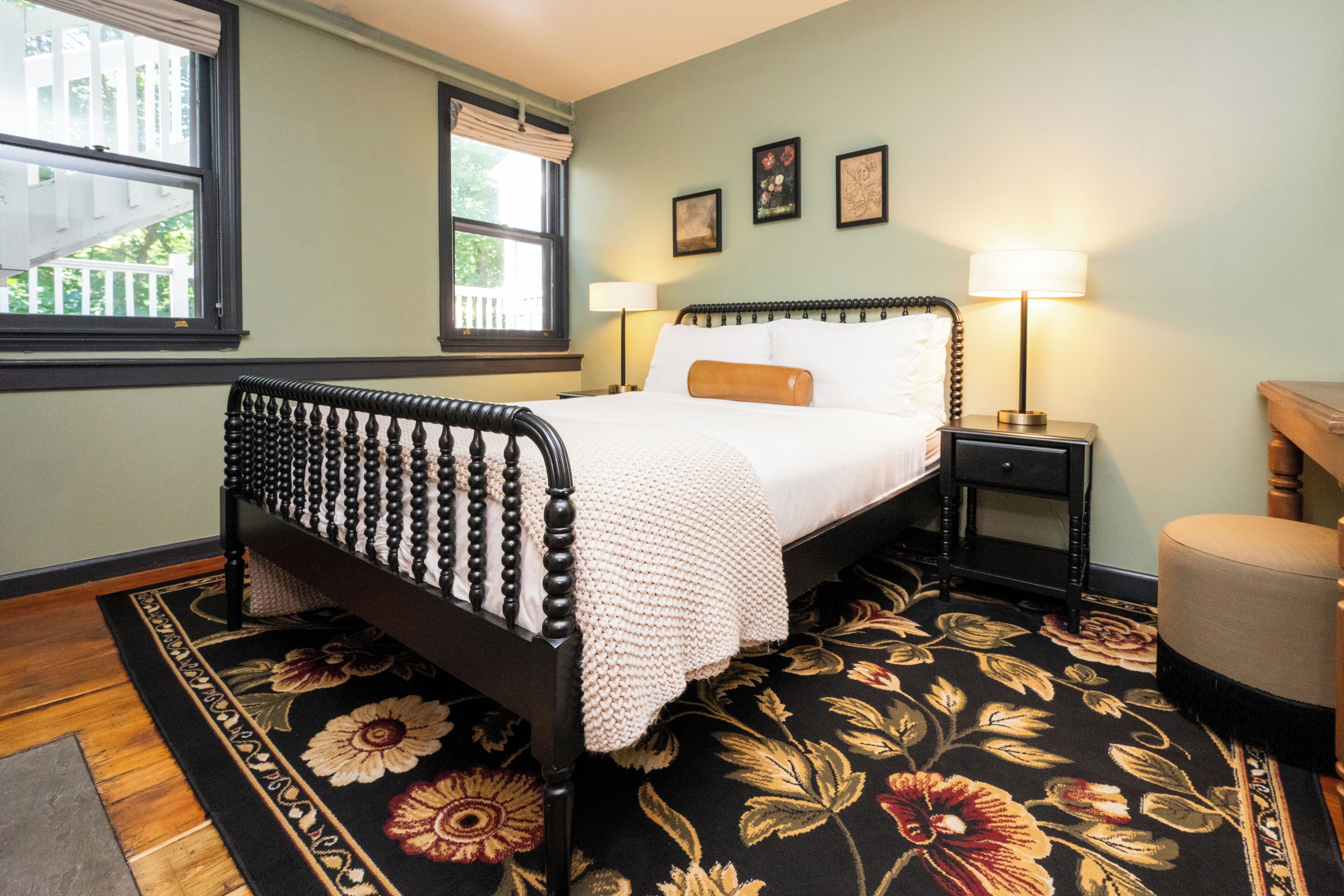 Standard Double Room, 1 Queen Bed | Blackout drapes, free WiFi