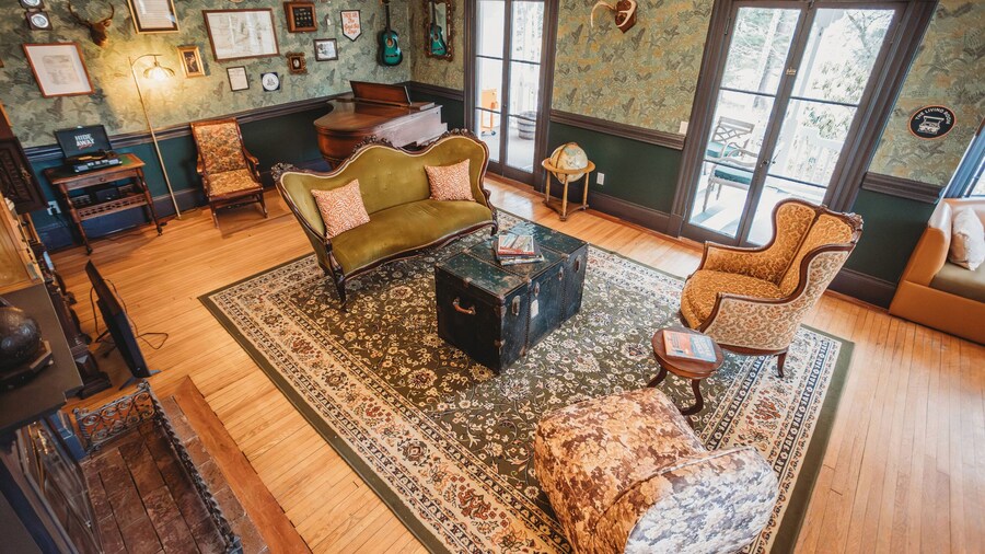 Hideaway Inn Lenox