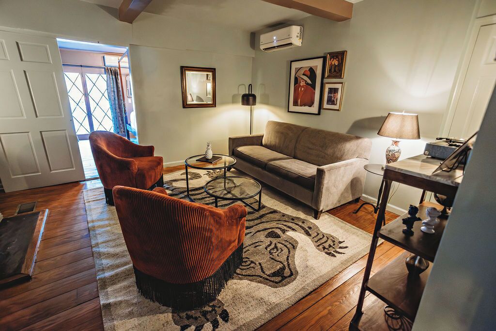 Premier-sviitti, 1 makuuhuone | Oleskelualue | Leluja