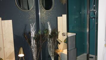 1 slaapkamer, een bureau, een strijkplank/strijkijzer, gratis wifi