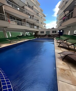 Apartemen | Kolam renang | Kolam renang outdoor