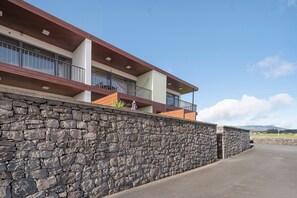 Exterior - Apartment 'Quinta Da Faya' with Sea View, Balcony and Wi-Fi (Angra do Heroísmo)