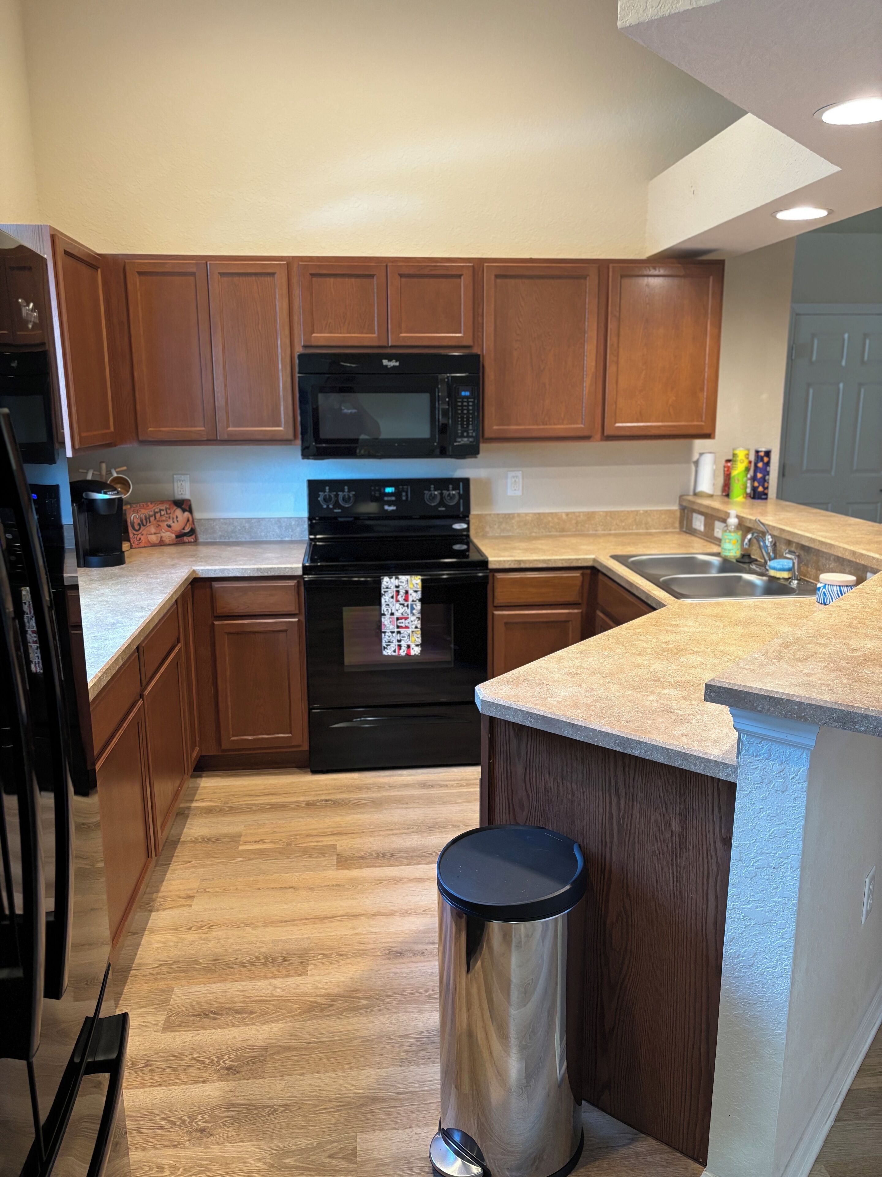 Mikrowelle, Ofen, Herdplatte, Geschirrspüler