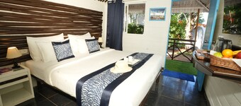 Beachouse Beachfront Cottages and Suites