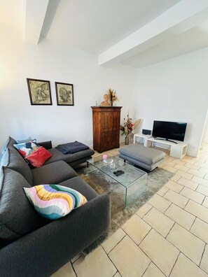 TV - La Maison de Marie: Charm and comfort for the whole family (Sigean)