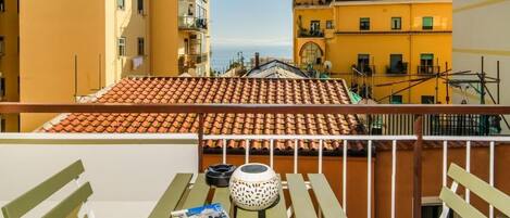 Double Room, Balcony, Sea View | Outdoor dining