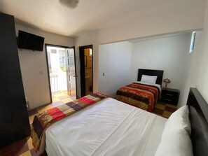 Family Double Room | Free WiFi - Hotel la Casa de las Libélulas (Guadalajara)