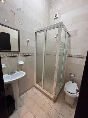 Classic Room | Bathroom - Hotel la Casa de las Libélulas (Guadalajara)