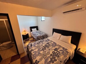 Family Double Room | Free WiFi - Hotel la Casa de las Libélulas (Guadalajara)