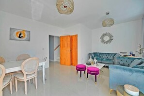 Living area - Sleek & Sun-Drenched Modern Sanctuary (Barking)